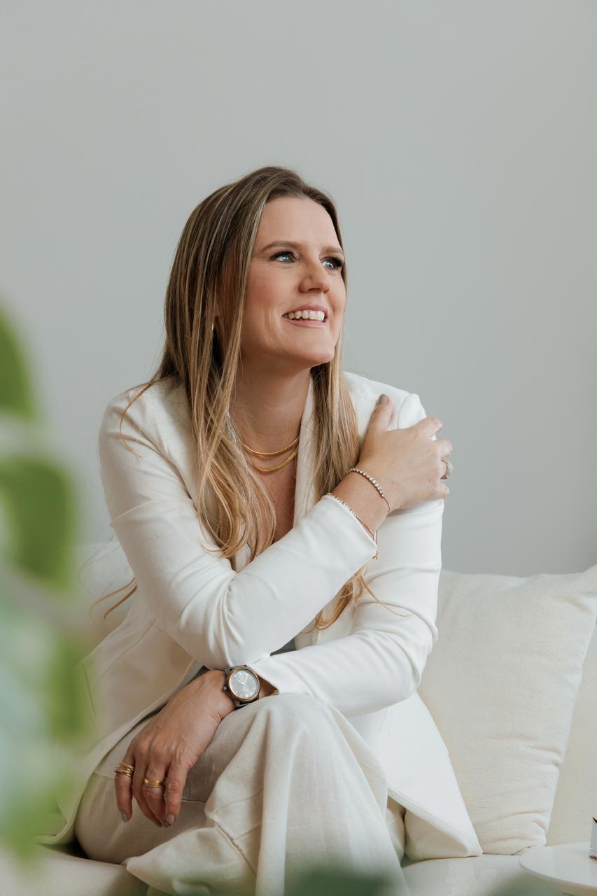 Patrícia Flemming, psicóloga com 19 anos de experiência, em sessão de atendimento em Palhoça SC